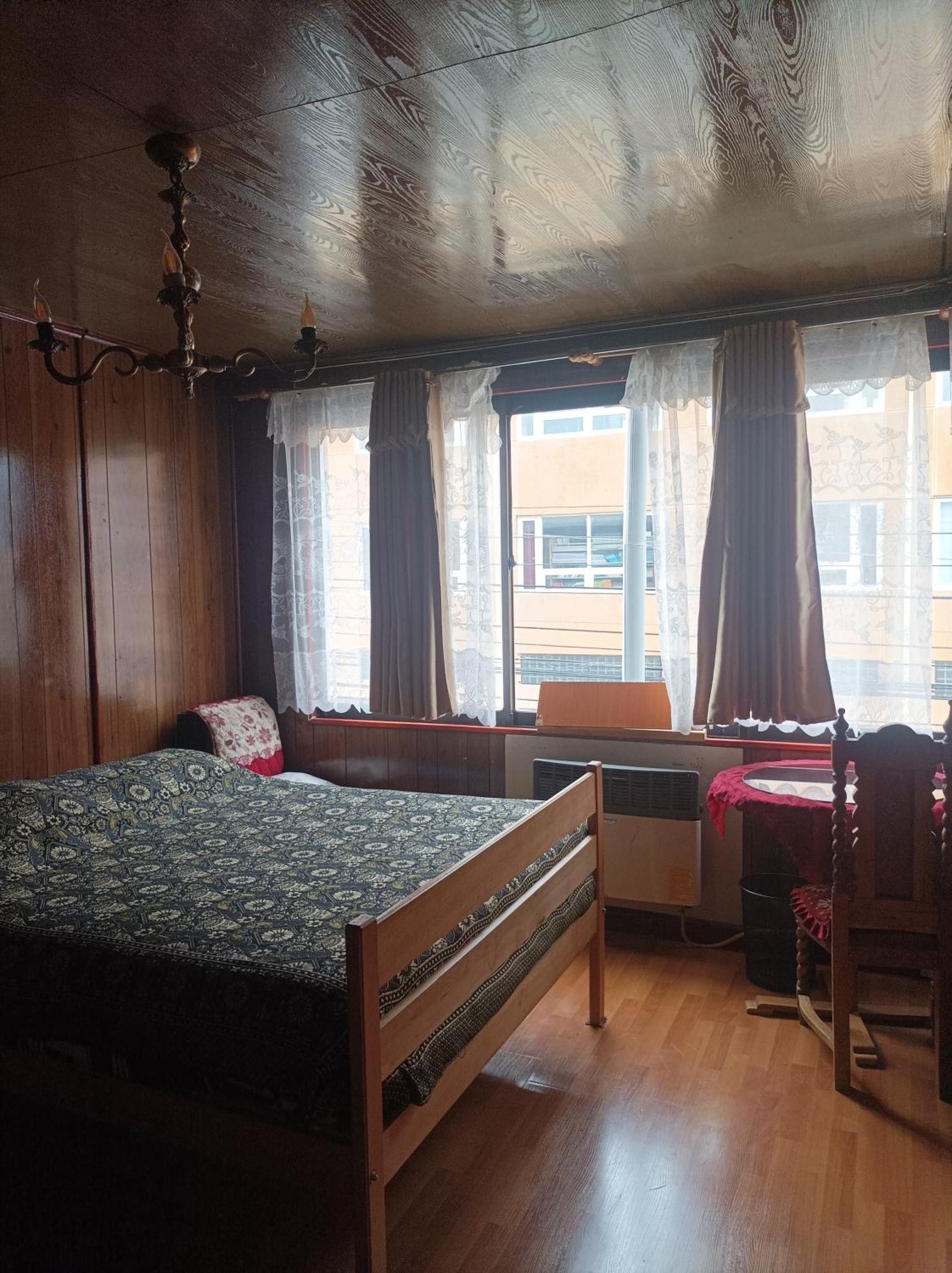 Alojamiento Familiar Rey Bed & Breakfast Punta Arenas Exterior photo